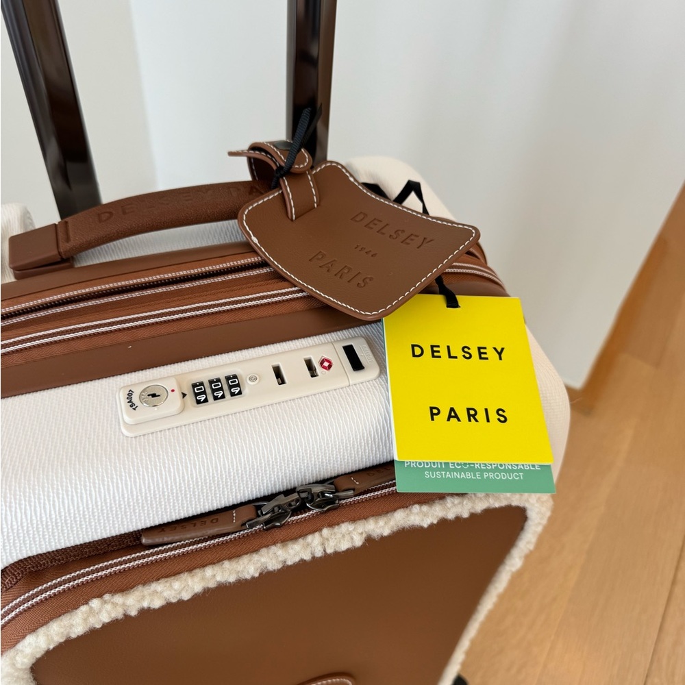 NWT Limited Edition Delsey Paris Chatelet 2.0 Air Brown and White Carry On - Picture 4 of 16